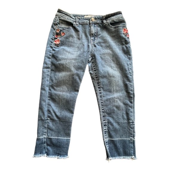 Level Eight Women Denim Capris Mid Rise Embroidered Stretch Sz6 W30 - Picture 7 of 7